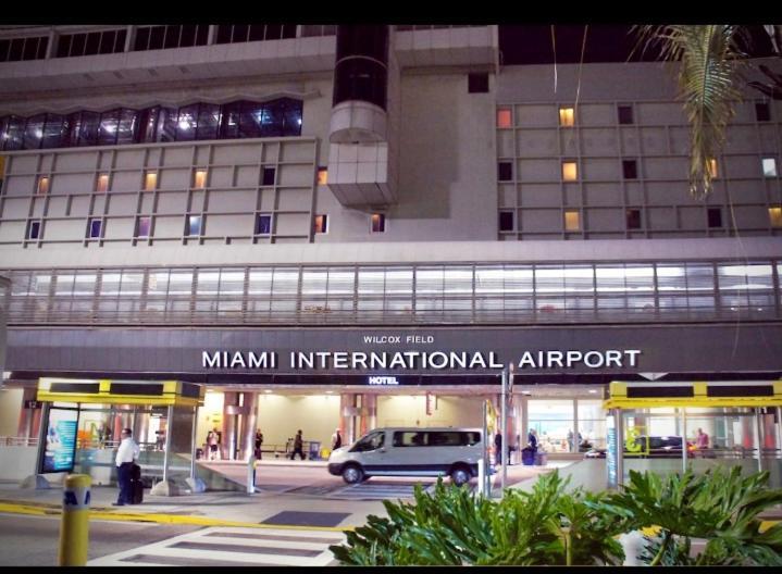Private Rooms Close To Miami Airport - Free Parking - 01 Kültér fotó