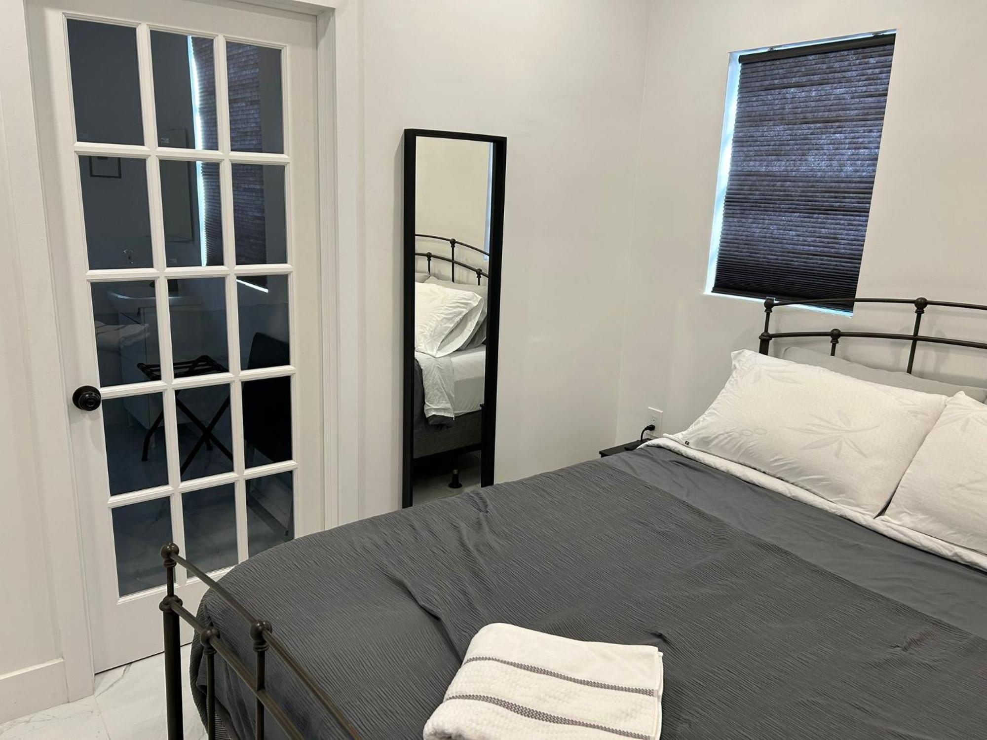 Private Rooms Close To Miami Airport - Free Parking - 01 Kültér fotó